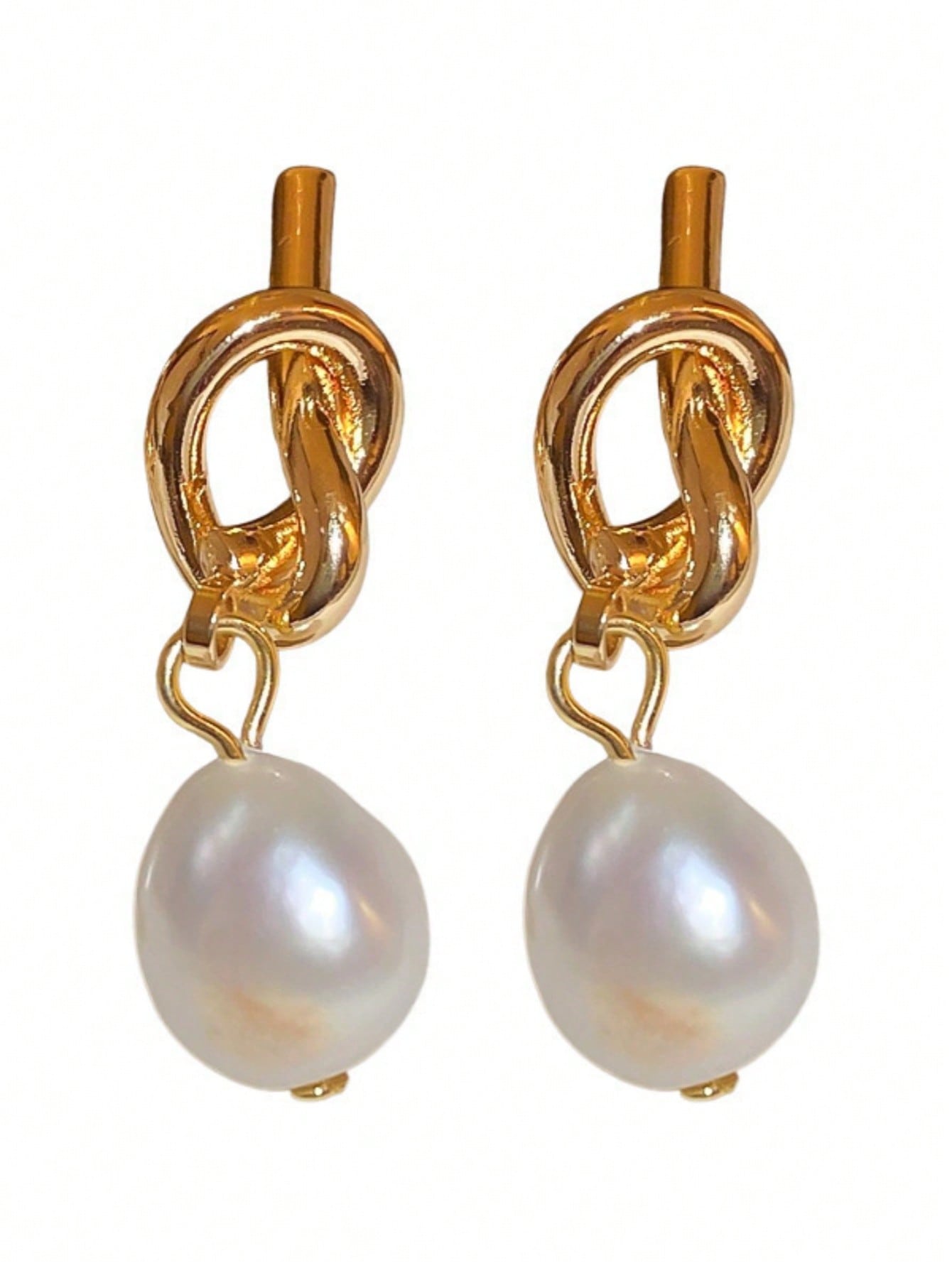 Knotted Pearl Earrings – Minimalist Luxury for the Modern Woman