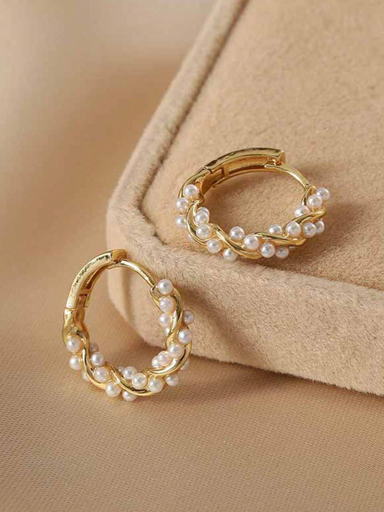 Elegant Faux Pearl Hoop Earrings – Classic Statement Jewelry for Women