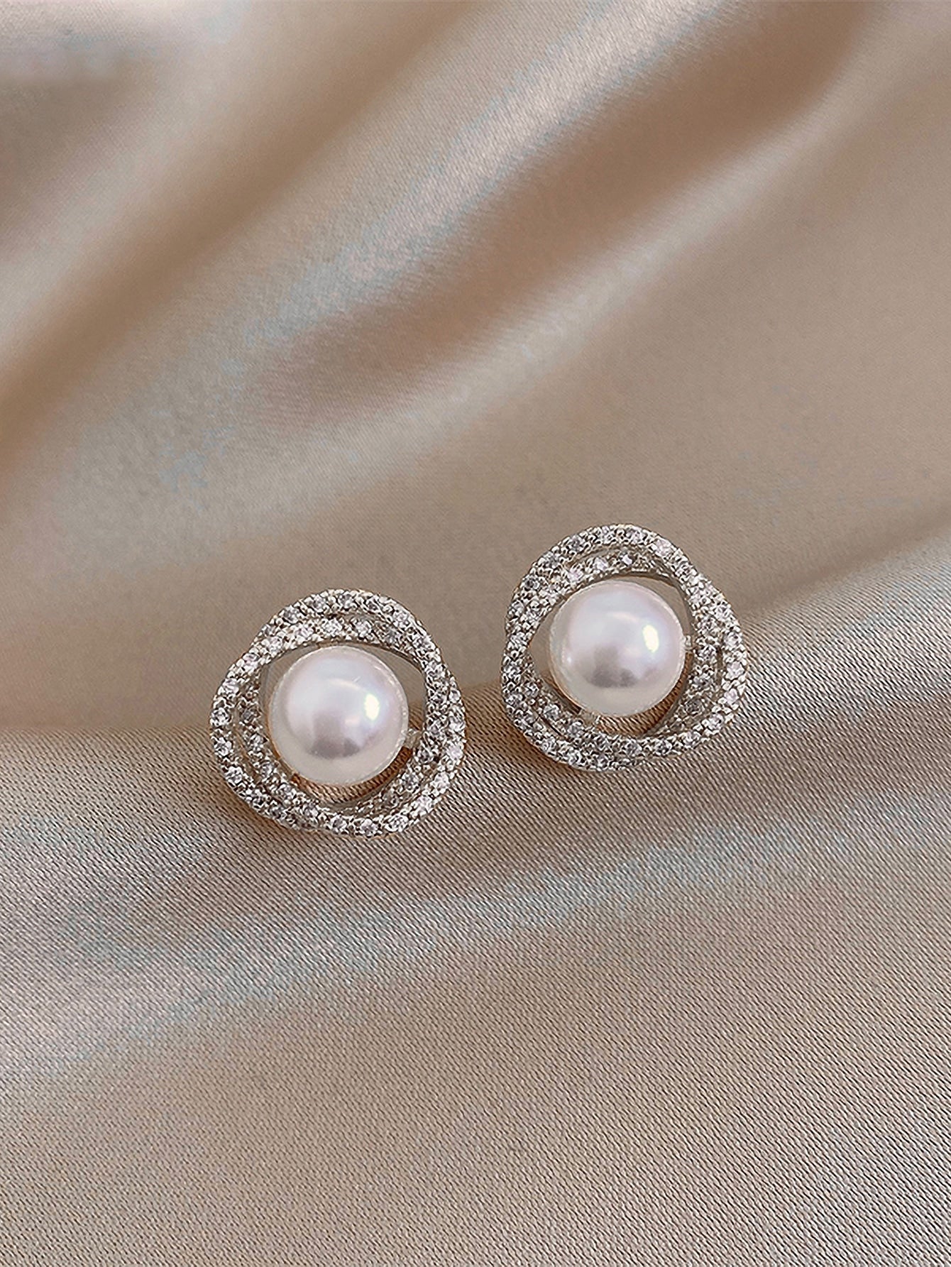 Andkiss Rhinestone & Faux Pearl Decor Stud Earrings