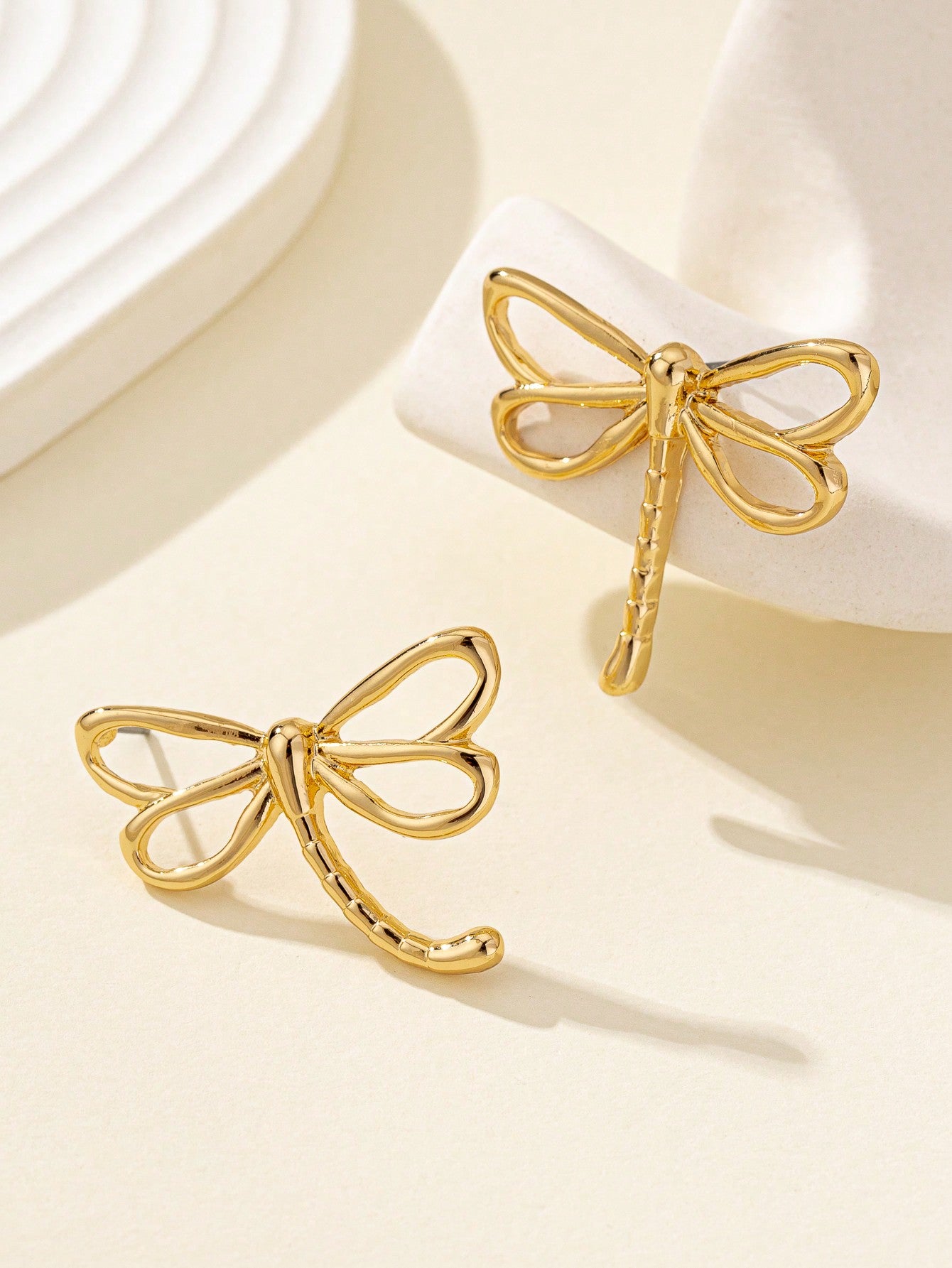 Asymmetric Dragonfly Studs