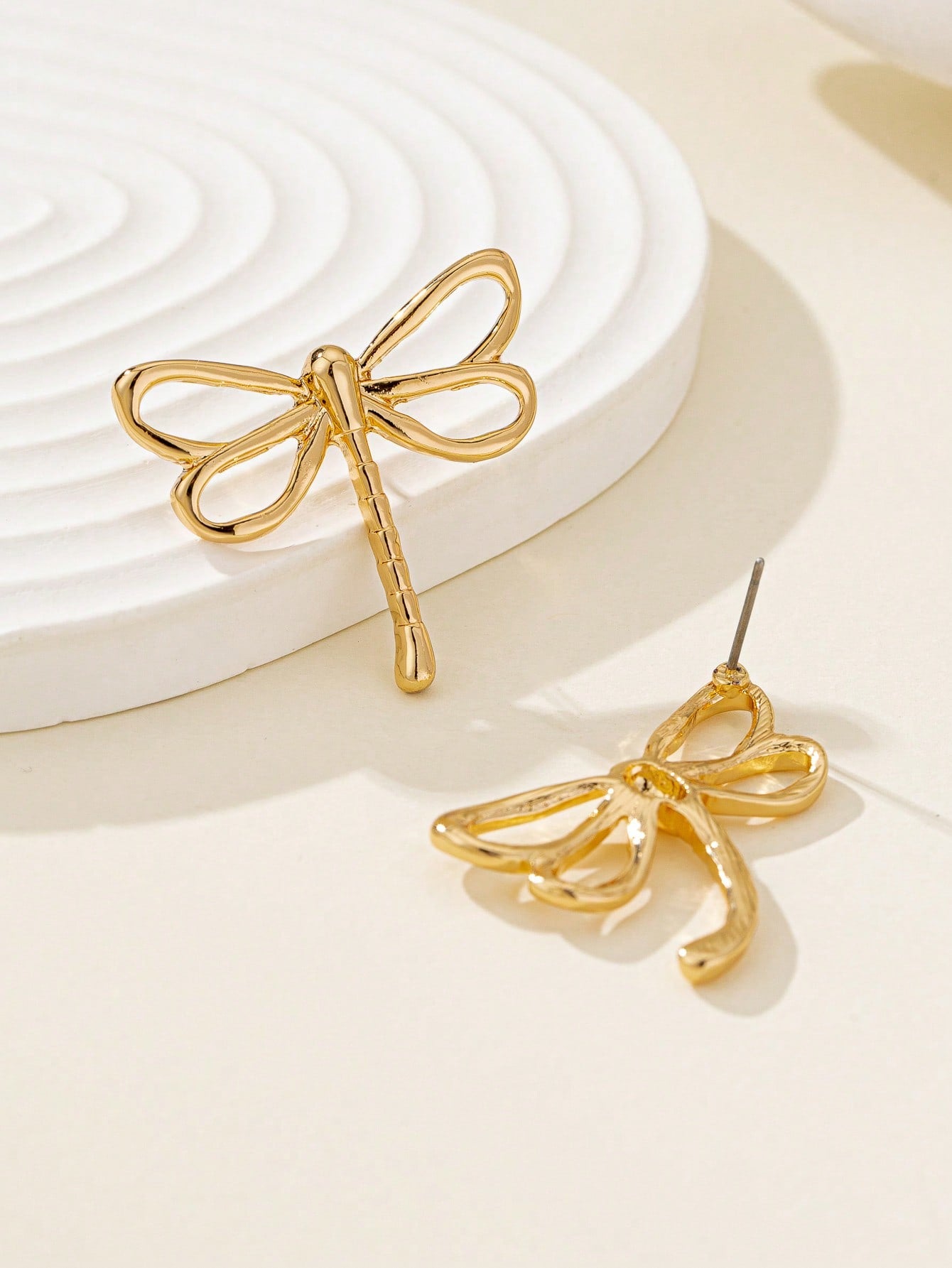 Asymmetric Dragonfly Studs