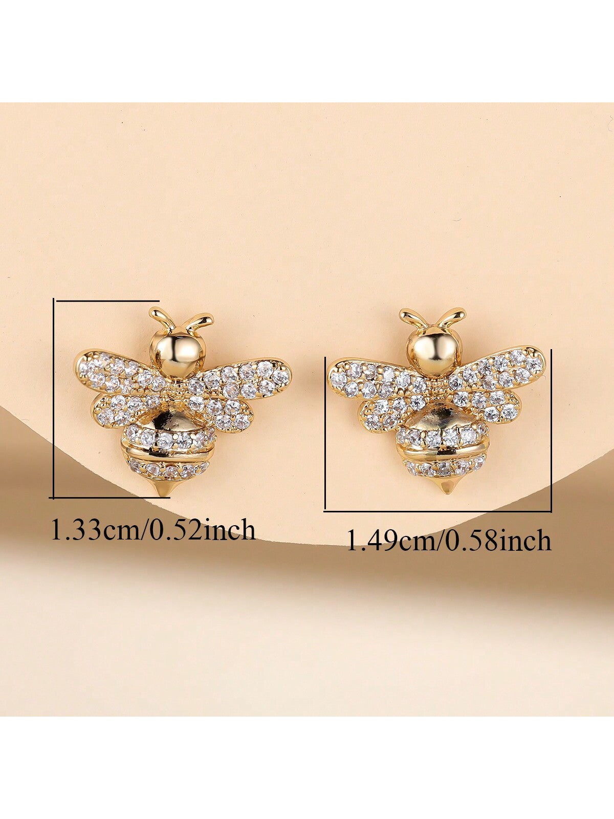 Minimalist Bee Design Earrings – Elegant & Versatile Fashion Earrings