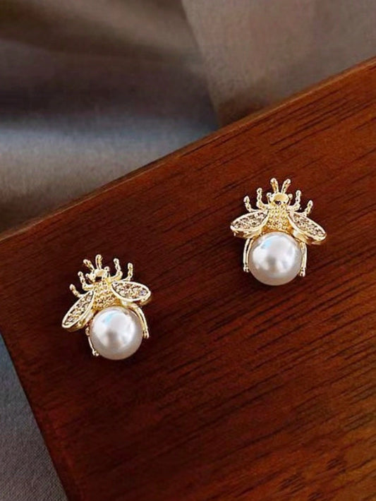 Minimalist Faux Pearl Bee Design Stud Earrings