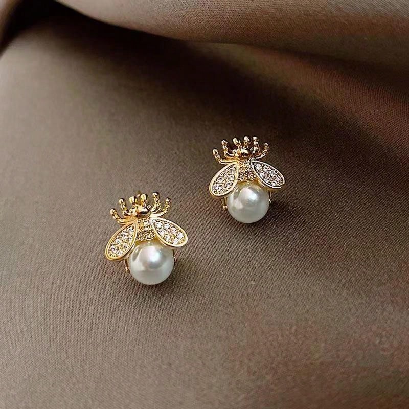 Minimalist Faux Pearl Bee Design Stud Earrings