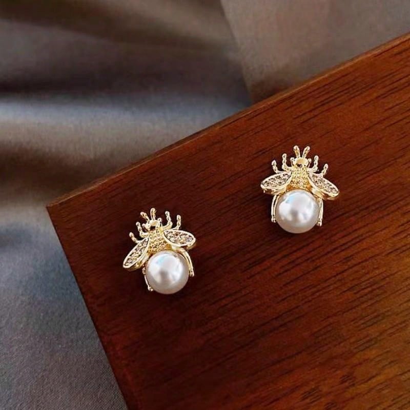 Minimalist Faux Pearl Bee Design Stud Earrings