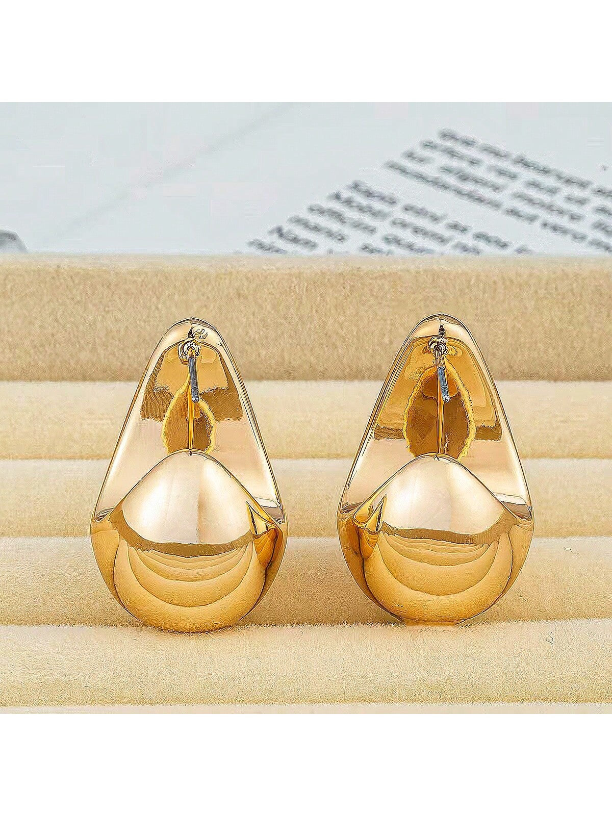 European & American Style Gold-Plated Water Drop Dangle Earrings – Trendy & Minimalist