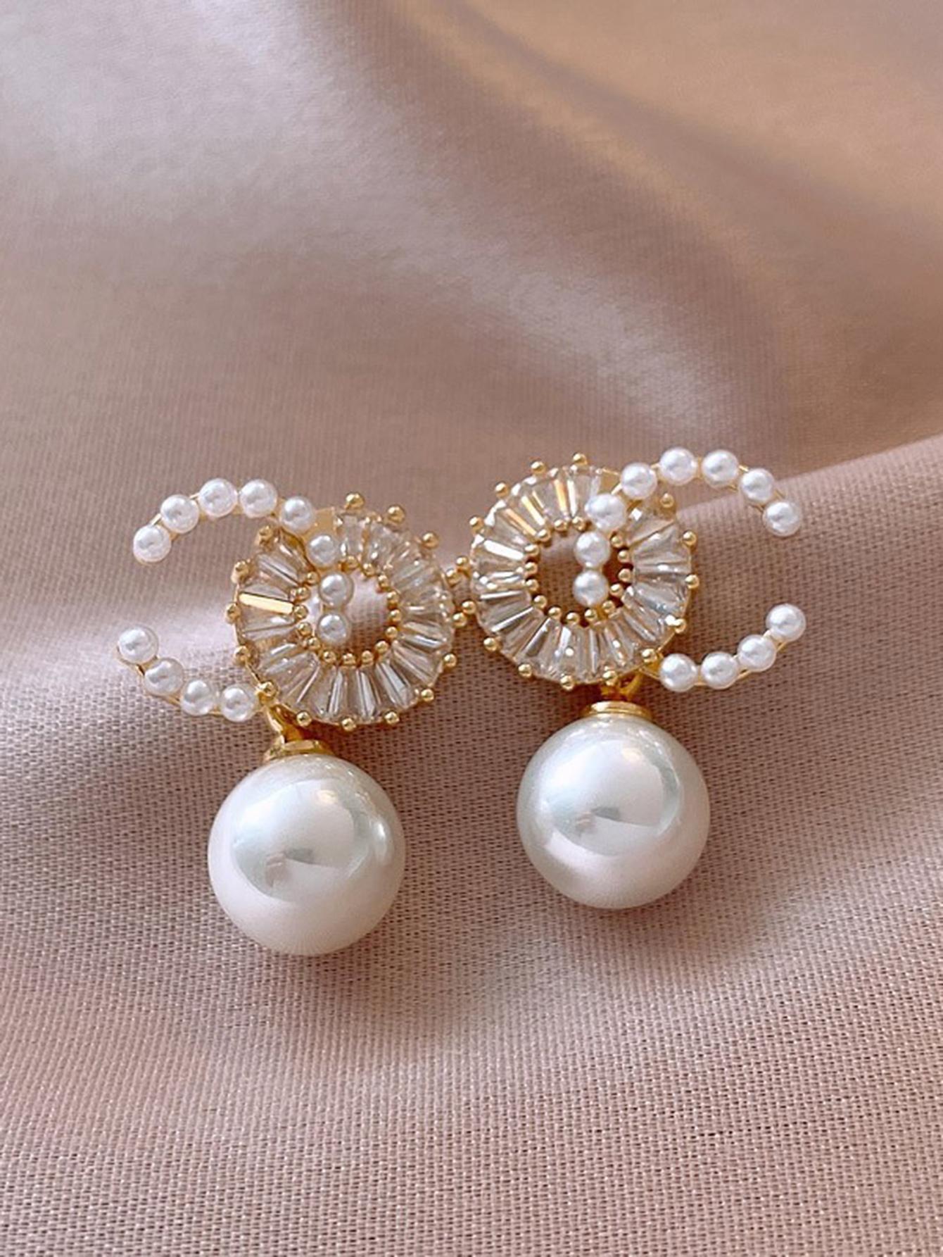 Exquisite Faux Pearl & Cubic Zirconia Earrings – Elegant & Luxurious