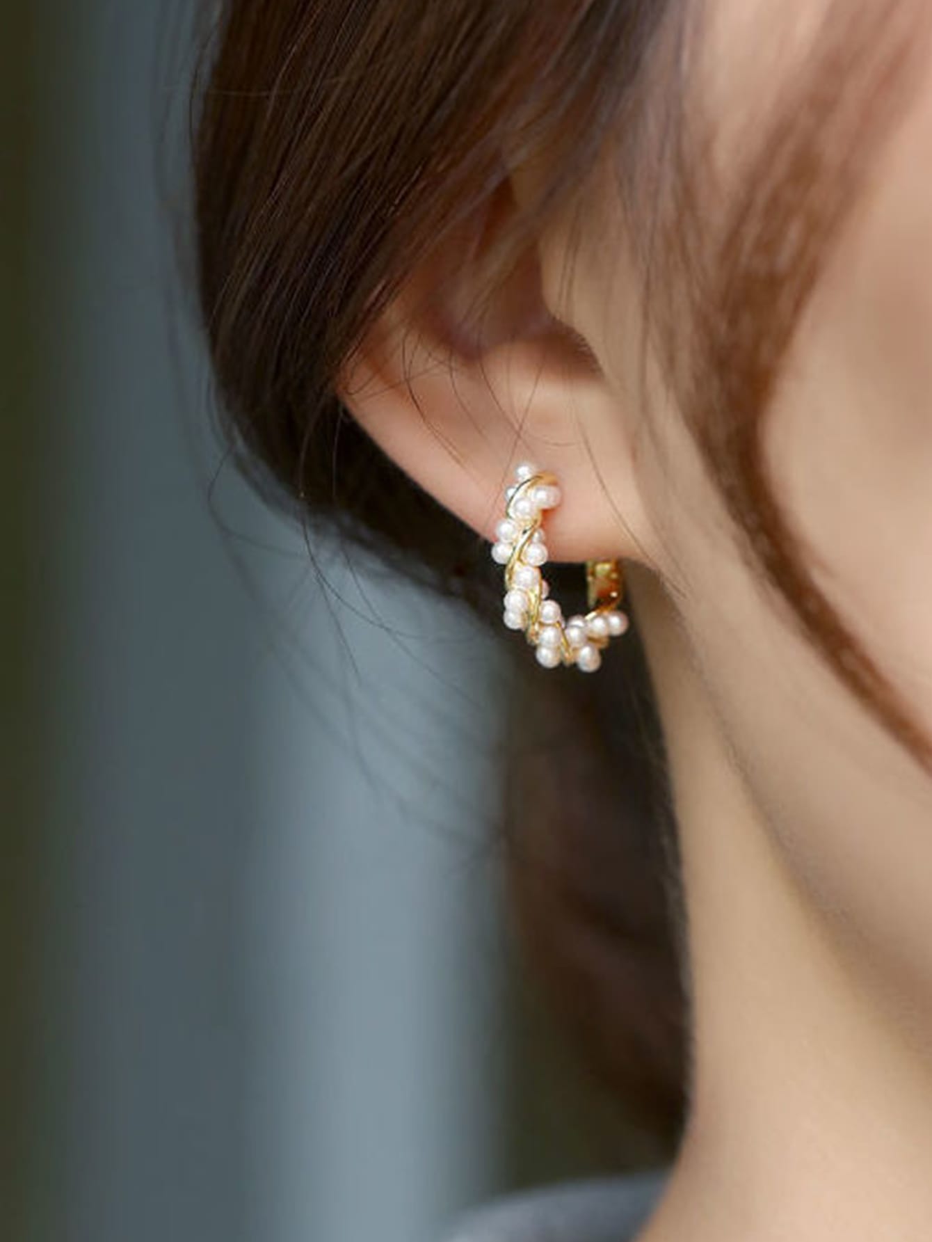 Elegant Faux Pearl Hoop Earrings – Classic Statement Jewelry for Women