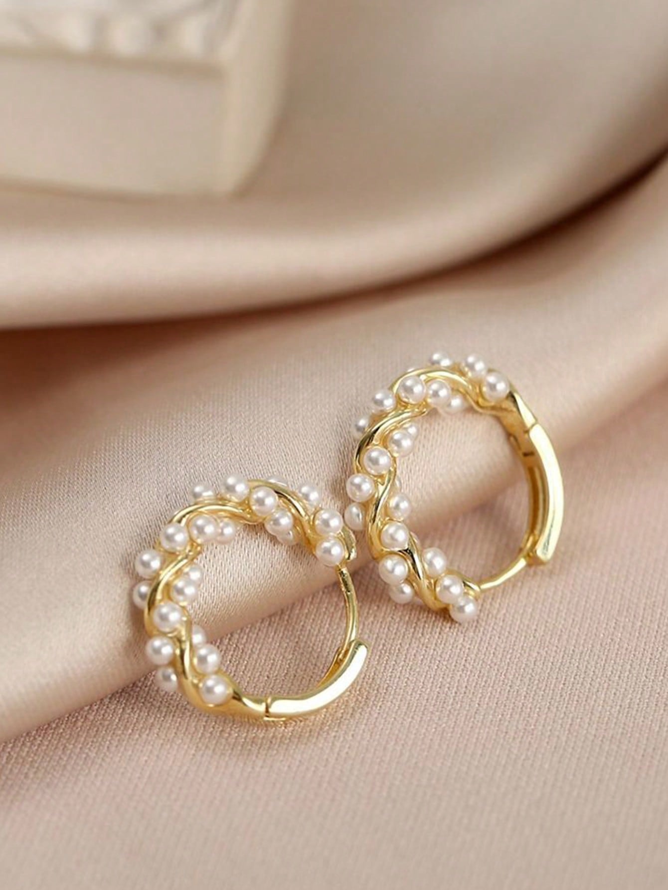 Elegant Faux Pearl Hoop Earrings – Classic Statement Jewelry for Women