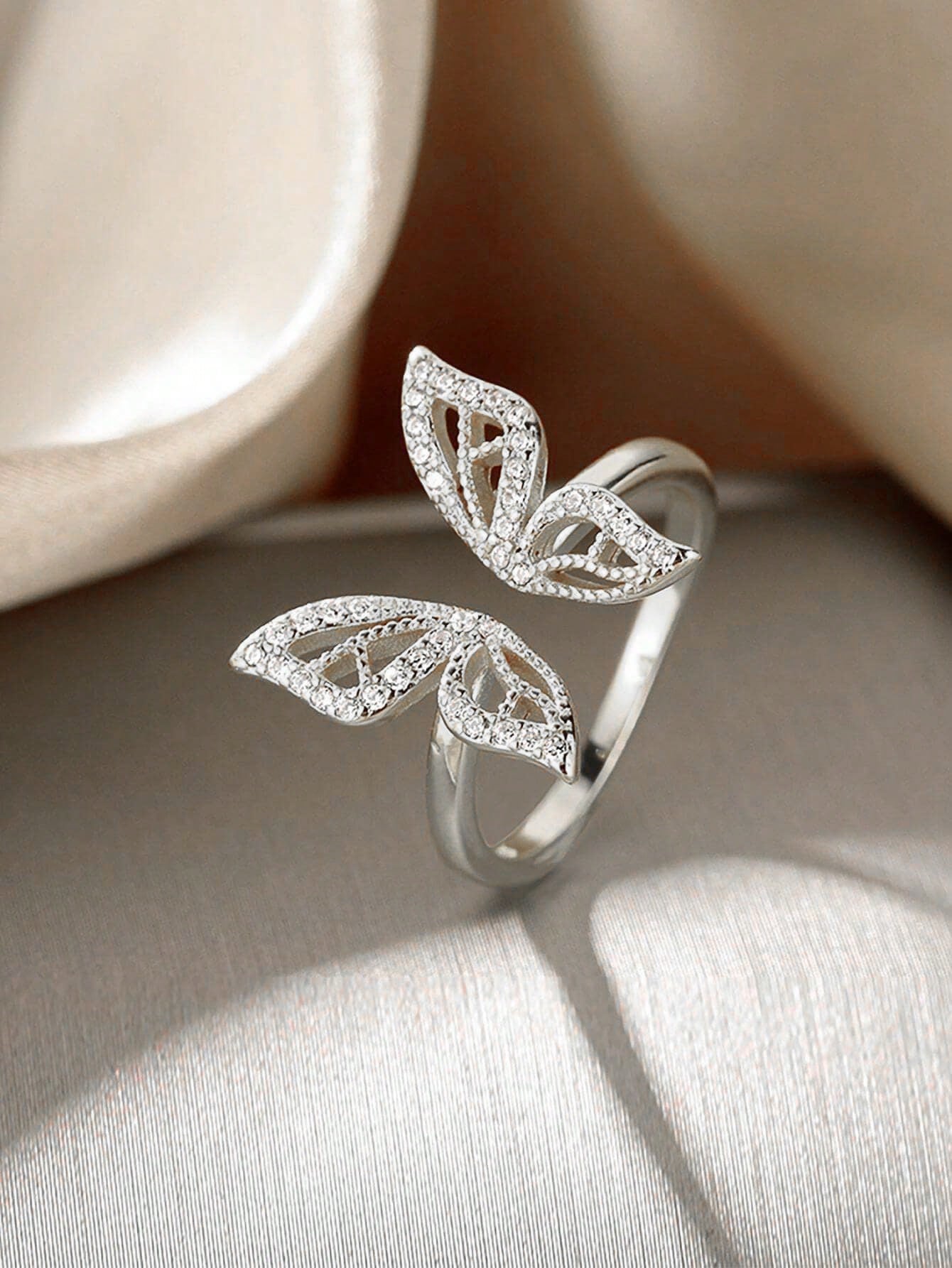 Butterfly Bowknot Ring – Minimalist Luxury Fashion Jewelry