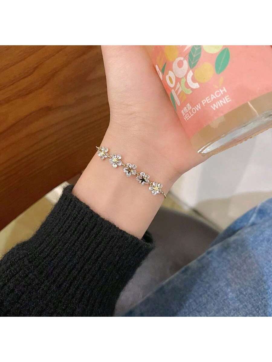 Snowflake Design Drawstring Bracelet with Rhinestones