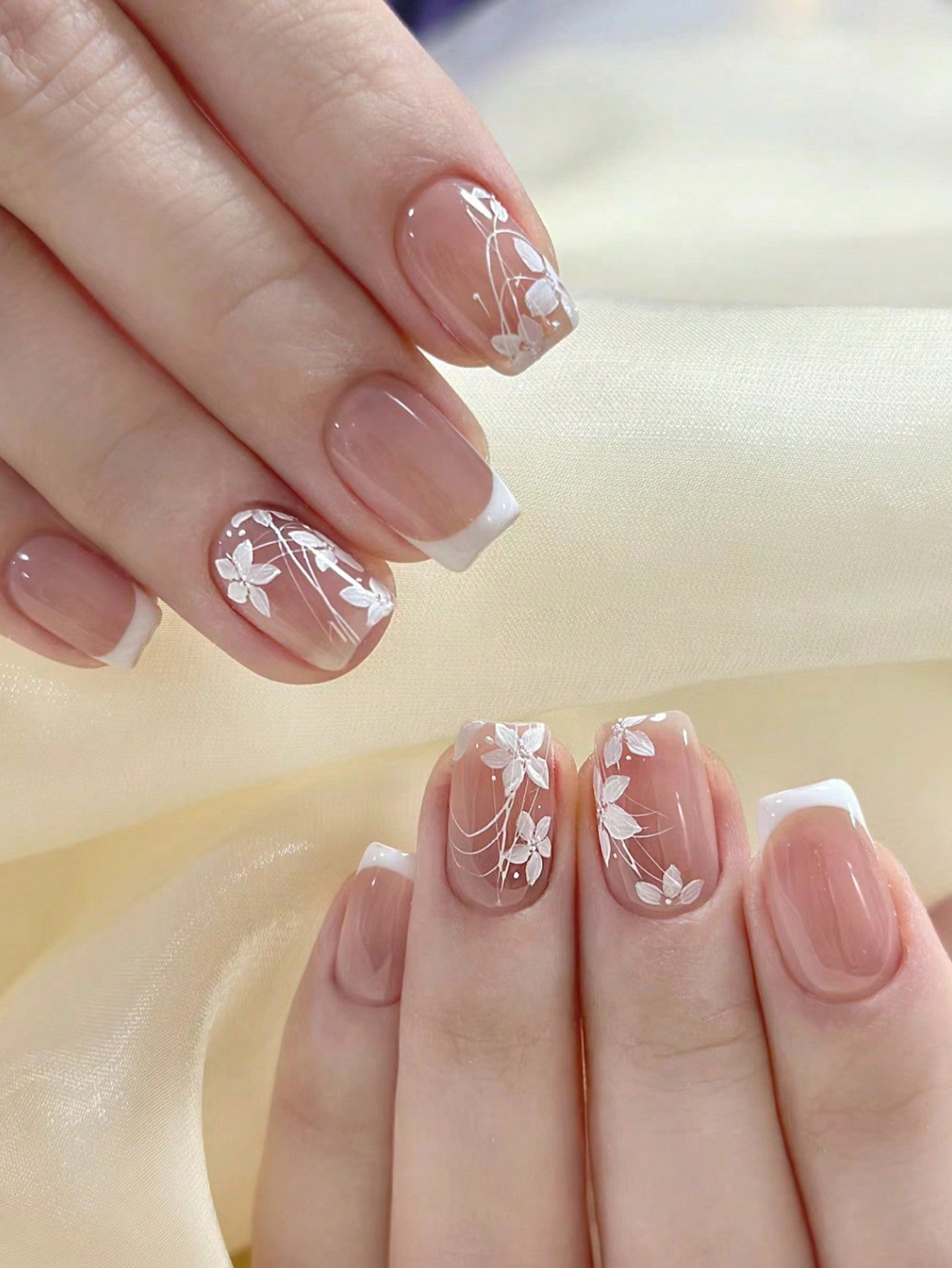 24-Piece Short Coffin-Shaped Press-On Nails Set – Gentle Flower-Painted Design for Spring