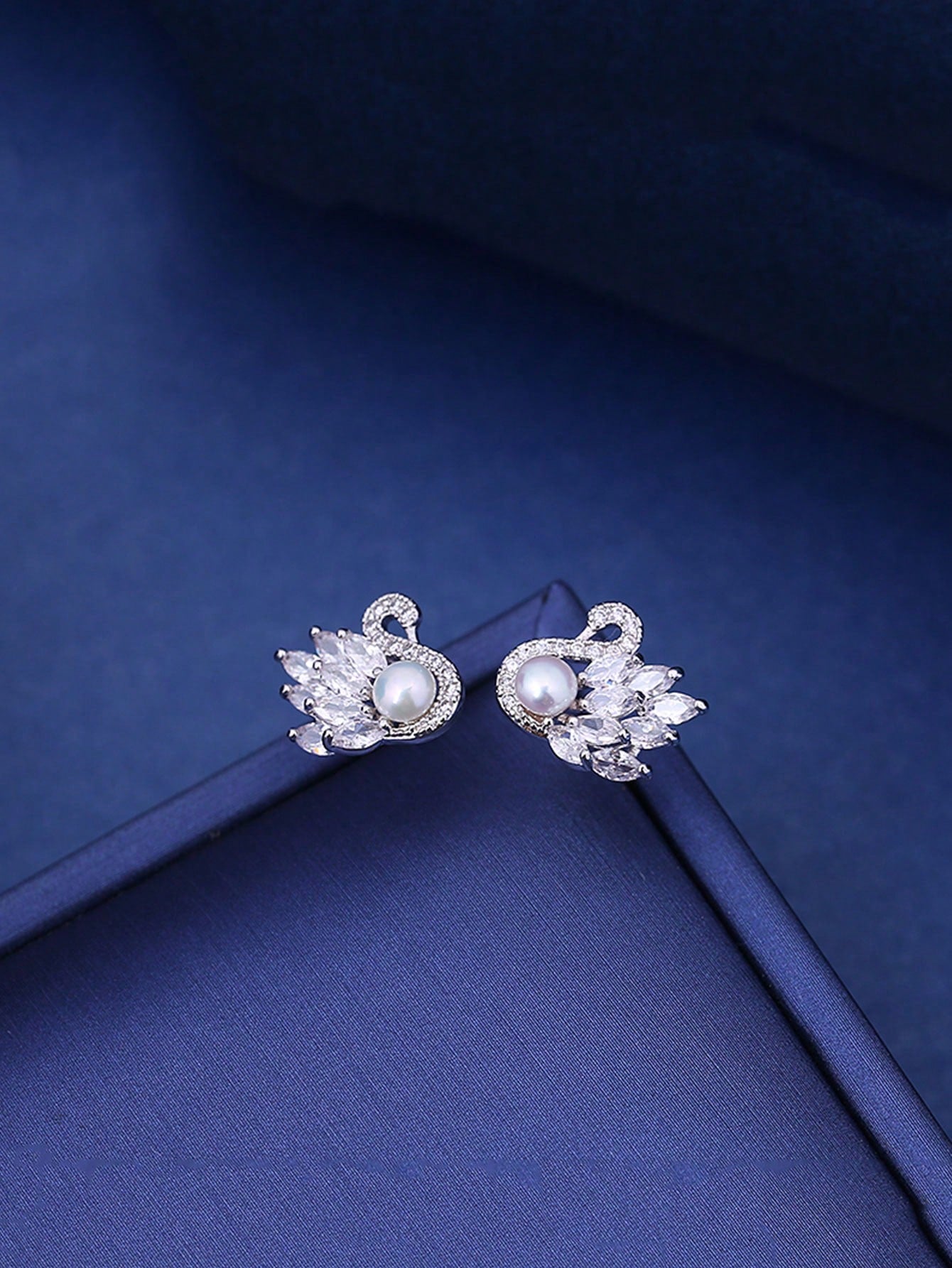 Swan Design Earrings for Women – Cultured Faux Pearl & Cubic Zirconia Decor with S925 Silver Pin